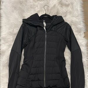 Lululemon Athletica Black Ski Jacket Sleek Water-Resistant Design